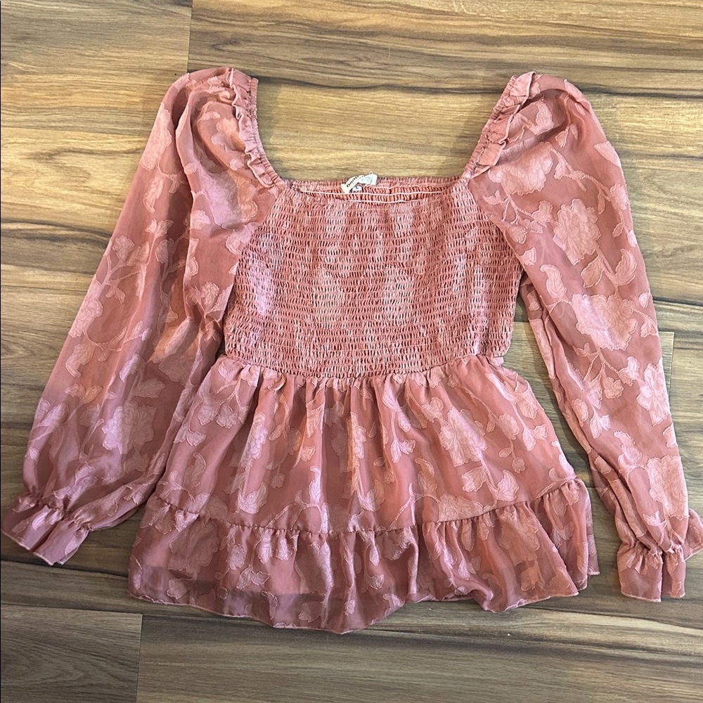 Elegant Floral Smocked Blouse in Soft Pink